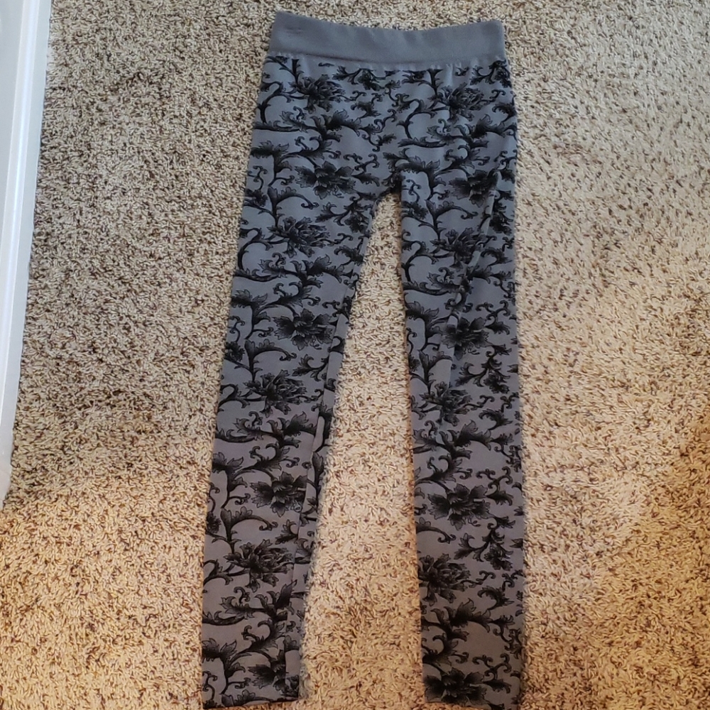 Gray with black floral print leggings, size S/M